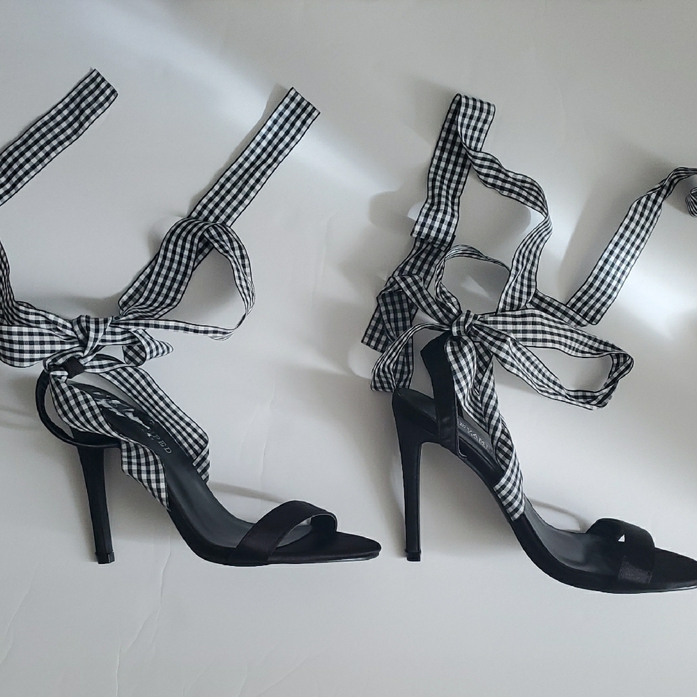 Women's Revamped Black and White Gingham Shoes Heels with Ankle Bow Size 7